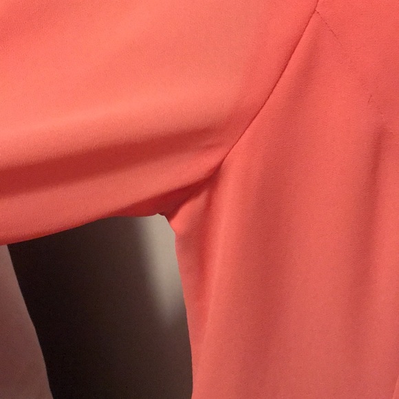 Coral colored flowy dress - Picture 3 of 5